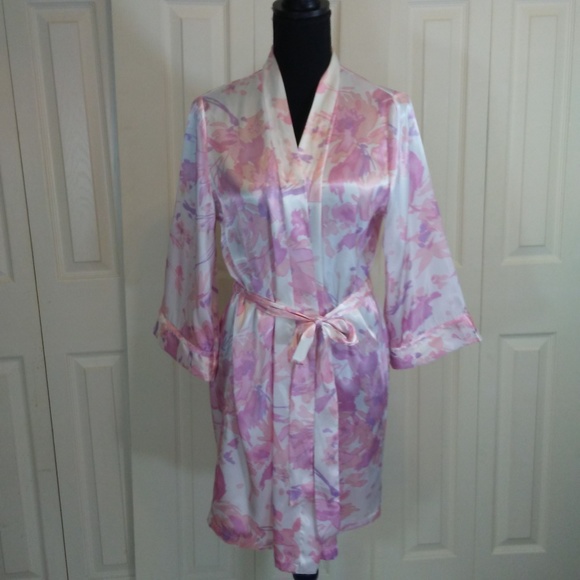 Linea Donatella Other - Linea Donatella Floral Kimono Robe